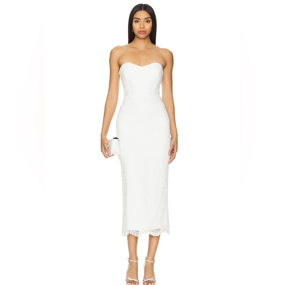 Elegant White Strapless Dress